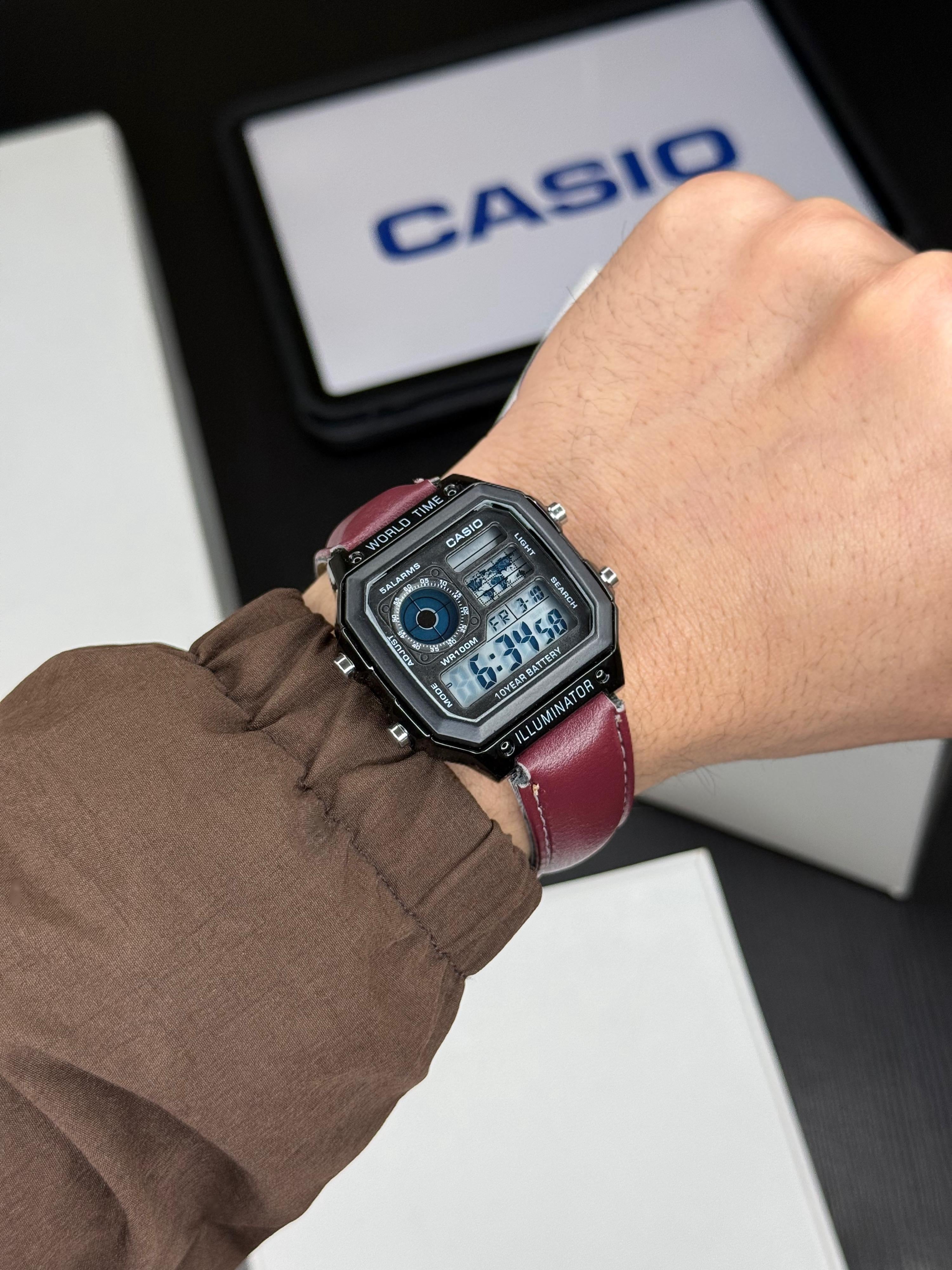 Premium Leather Look watch